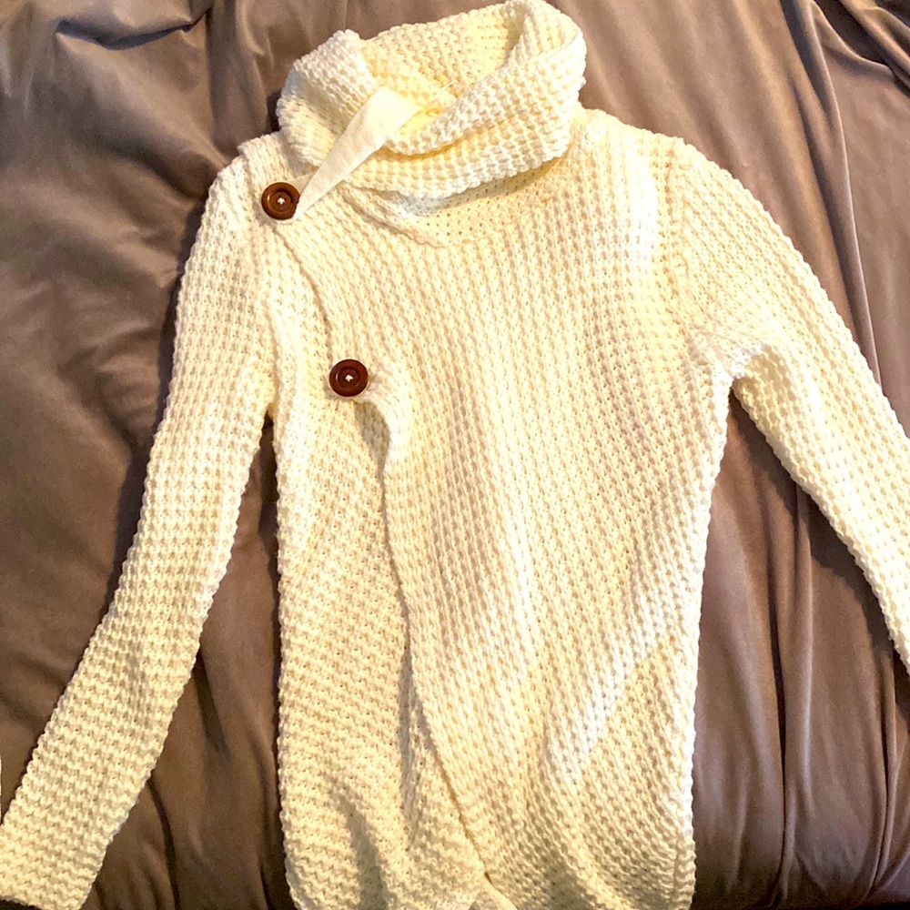Women’s lime lush boutique sweater